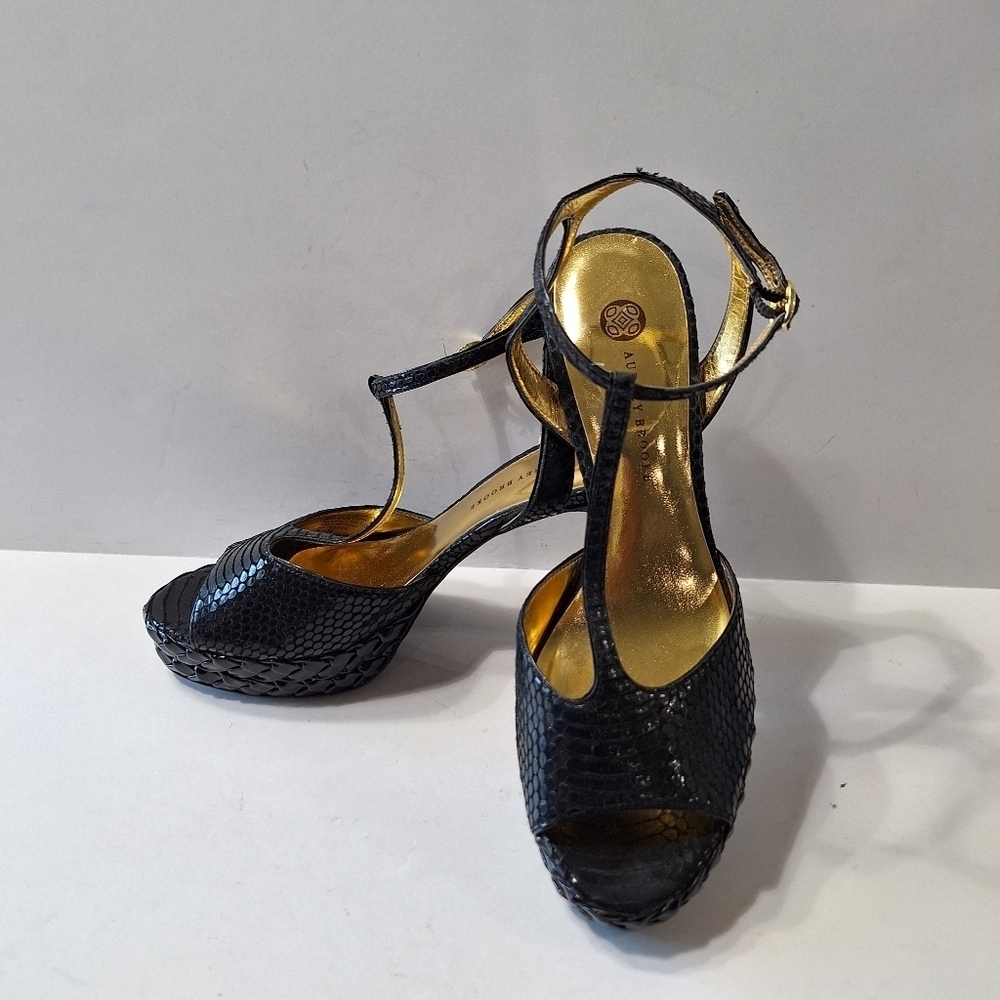 Audrey Brooke Black Yesenie Leather Snake T-Strap Platform Stiletto Heels 8.5